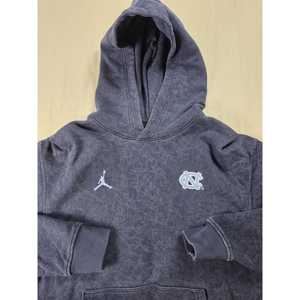 North Carolina Tar Heels Sweatshirt Boys Medium NCAA Basketball Jordan Hoodie